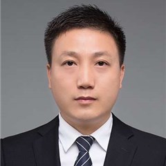 王自