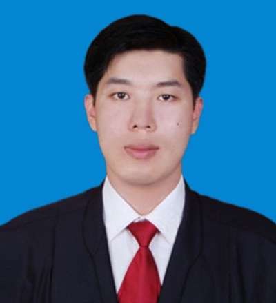 黄泽龙律师