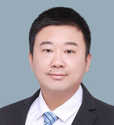 周凯明律师