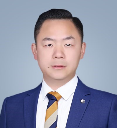 储锦华律师