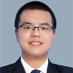 何鹏超律师
