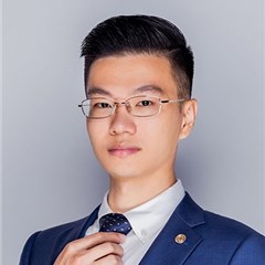施吕辰龙律师