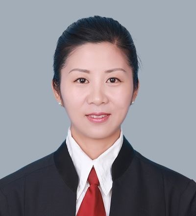 张莹