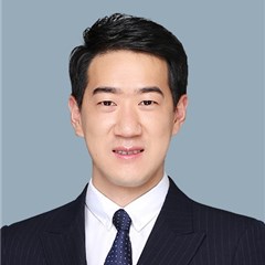 范伟律师