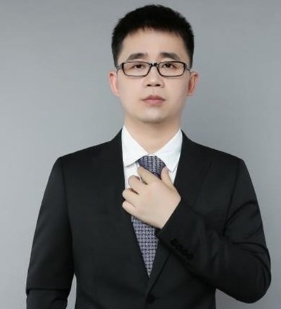 黄利鑫律师