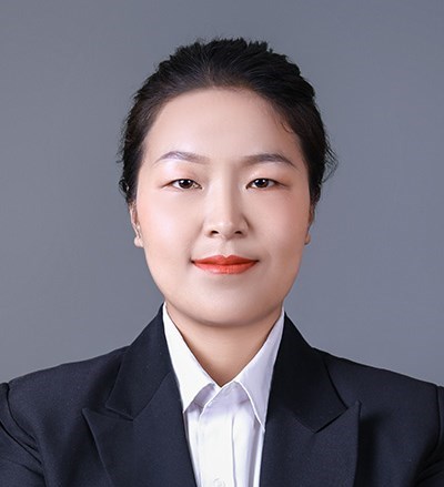 德吉索那律师