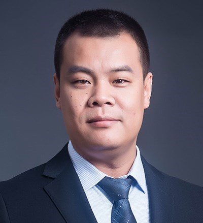 李朋