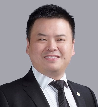 闫雷
