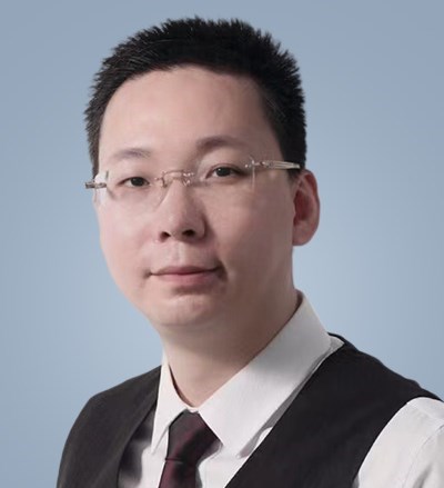 李伟