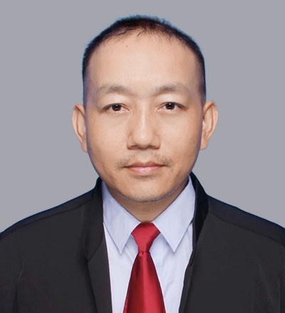 吴震律师