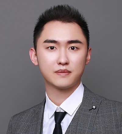 李晨	律师