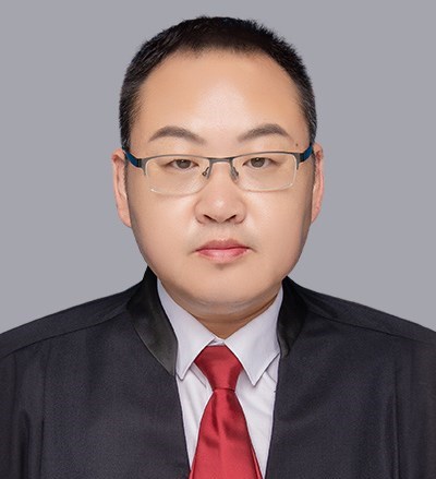 李云利