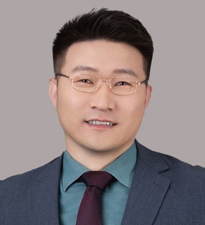崔振东