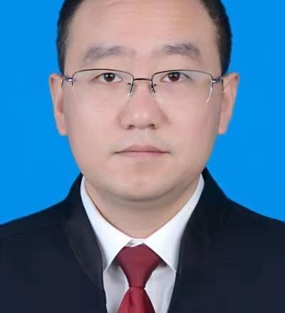 刘乾龙律师
