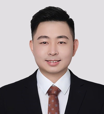 李龙